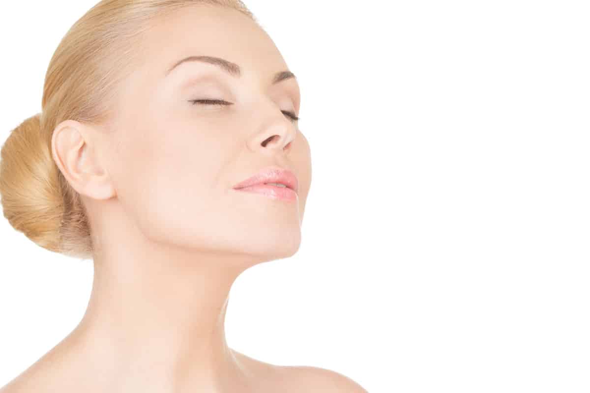 Swelling After a Neck Lift: What It Is and How to Treat It